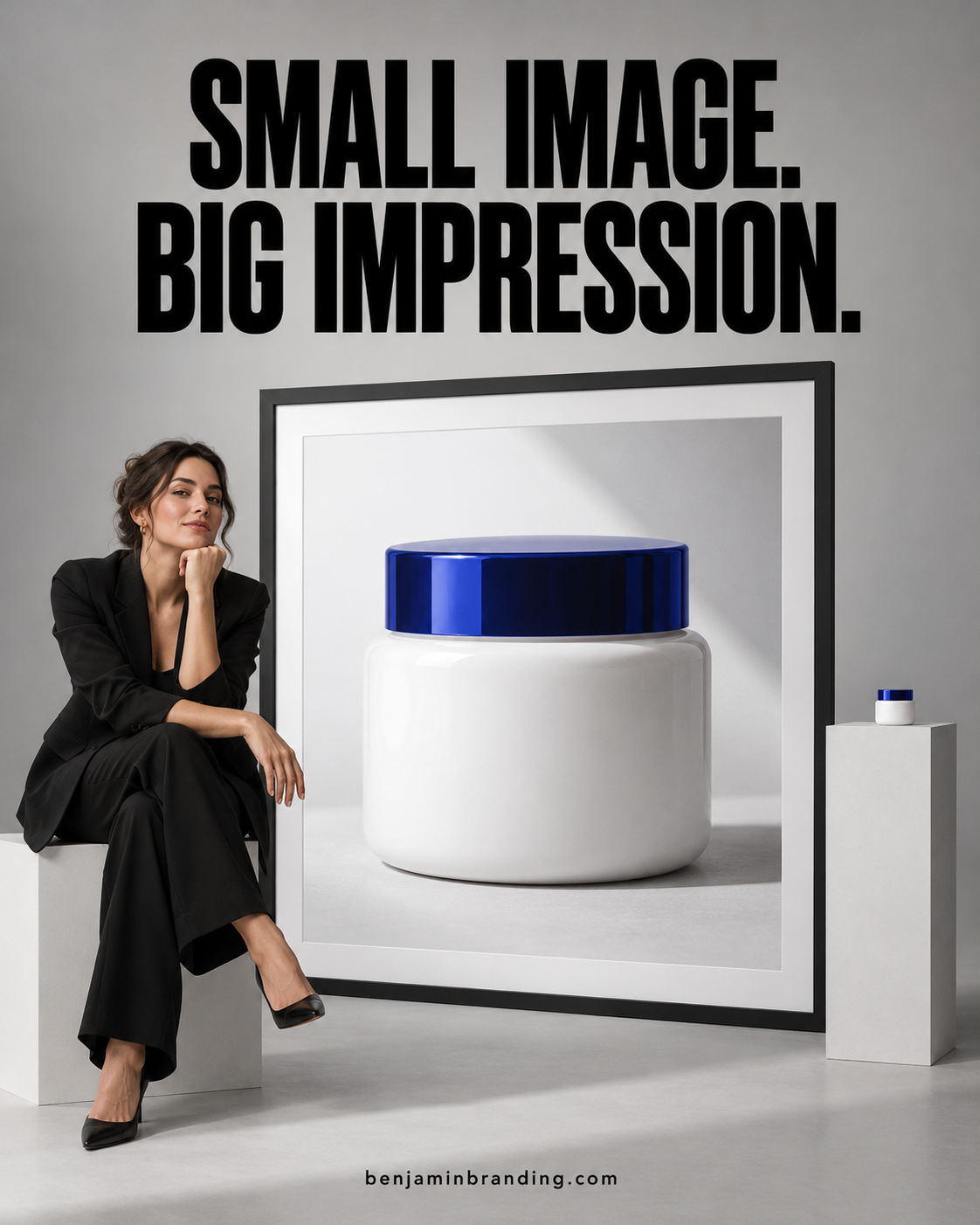 Designer beside a large product-photo frame and a tiny matching thumbnail beneath Small image. Big impression.